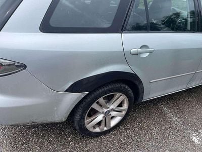 Silber Gebraucht 2006 Mazda 6 Inclusive Kombi | € 2.500