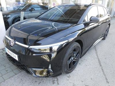 Schwarz metallic Gebraucht 2025 VW ID.7 GTX Kombi | € 67.600