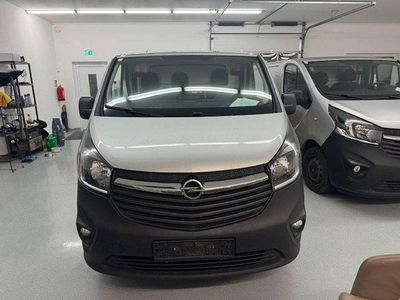 Grau Gebraucht 2019 Opel Vivaro Van / Kleinbus | € 10.400