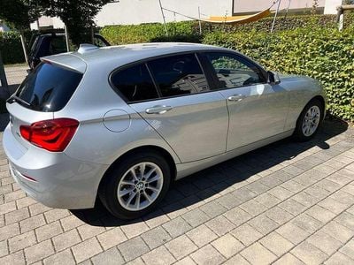 Silber Gebraucht 2017 BMW 116 Sport Line Kleinwagen | € 13.000