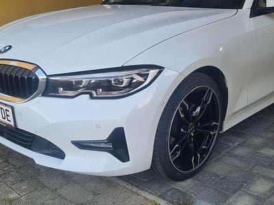 Weiß Gebraucht 2019 BMW 320 Gran Turismo Limousine | € 29.000