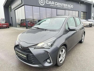 Grau Gebraucht 2017 Toyota Yaris Active Limousine | € 9.490 (Etwas zu teuer)