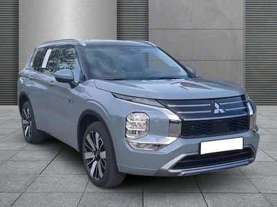 Grau Gebraucht 2025 Mitsubishi Outlander P-HEV Top SUV | € 55.212