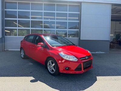 Rot Gebraucht 2013 Ford Focus Limousine | € 8.990 (Etwas zu teuer)