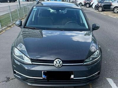 Grau Gebraucht 2019 VW Golf VII Limousine | € 9.600 (Superpreis)