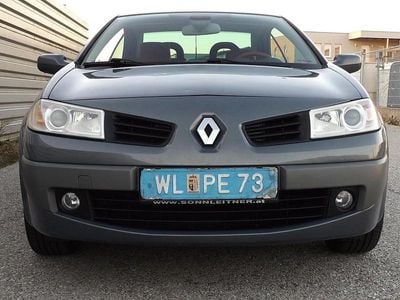 Stahlgrau metallic Gebraucht 2007 Renault Mégane II Dynamique Cabrio | € 4.444