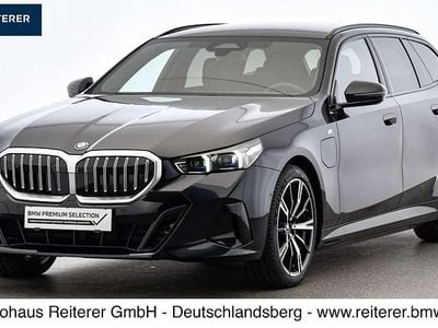 Schwarz Gebraucht 2024 BMW 530e M Sport Kombi | € 59.990