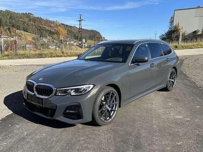 Gebraucht BMW 330e M Sport 184 PS (135 kW) 2020 Grau Kombi