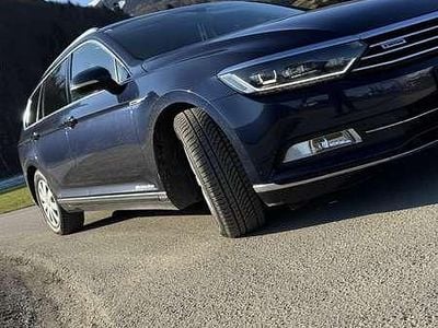 Gebraucht VW Passat Highline 150 PS (110 kW) 2017 Blau Kombi