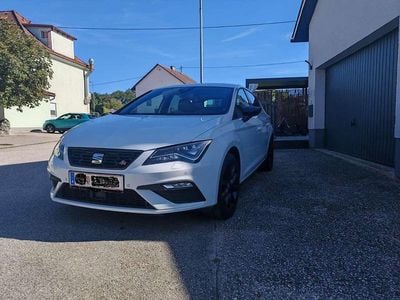 Gebraucht Seat Leon Black Edition 131 PS (96 kW) 2020 Weiß Limousine