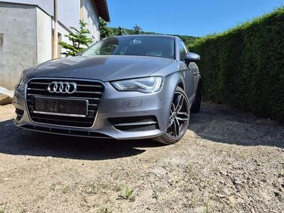 Grau Gebraucht 2014 Audi A3 Limousine | € 8.750 (Fairer Preis)