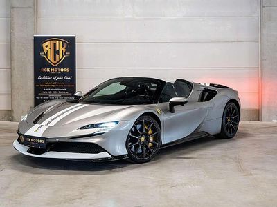 Silber Gebraucht 2024 Ferrari SF90 Cabrio | € 799.000