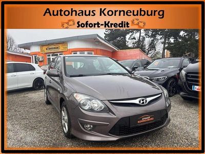 Gebraucht Hyundai i30 105 PS (77 kW) 2011 Braun Limousine
