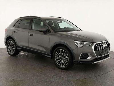 Grau Neu 2025 Audi Q3 Advanced SUV | € 59.755 (Etwas zu teuer)