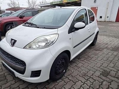 Gebraucht Peugeot 107 Urban Move 68 PS (50 kW) 2011 Kleinwagen