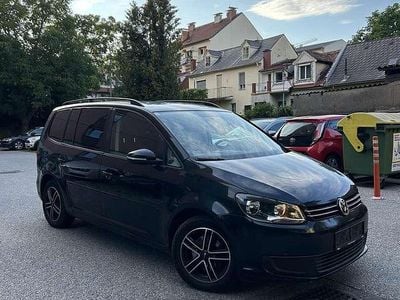 Schwarz Gebraucht 2011 VW Touran Comfortline Van / Kleinbus | € 6.000 (Teuer)
