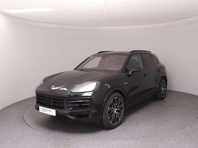 Schwarz metallic Gebraucht 2025 Porsche Cayenne SUV | € 132.640