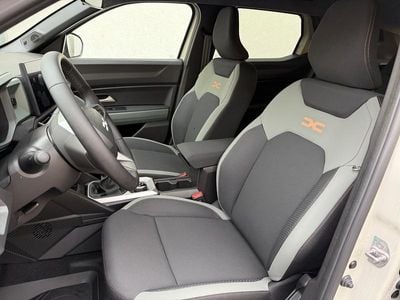 Braun Neu 2025 Dacia Duster SUV | € 28.700