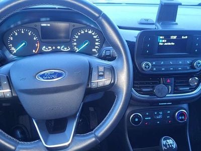 Gebraucht Ford Fiesta Trend 69 PS (50 kW) 2019 Schwarz Limousine