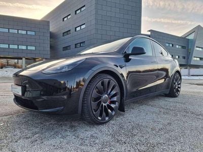 Schwarz Gebraucht 2022 Tesla Model Y Performance SUV | € 38.900 (Etwas zu teuer)