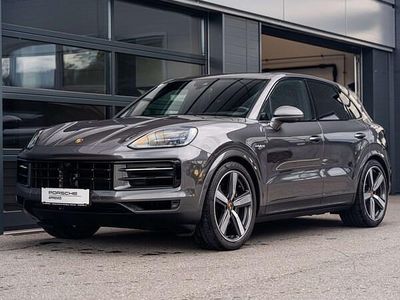Grau Gebraucht 2024 Porsche Cayenne SUV | € 104.900 (Fairer Preis)