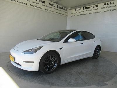 Weiß Gebraucht 2021 Tesla Model 3 Standard Range Limousine | € 23.900 (Fairer Preis)