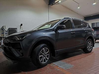 Gebraucht 2016 Toyota RAV4 Active SUV | € 16.300 (Fairer Preis)