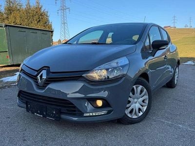 Gebraucht Renault Clio 76 PS (55 kW) 2019 Grau SUV