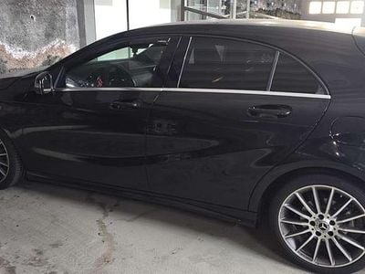 Gebraucht Mercedes A180 122 PS (89 kW) 2018 Schwarz Limousine