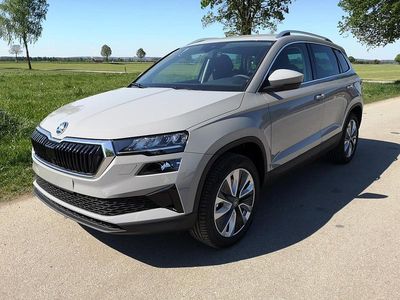 Grau Neu 2025 Skoda Karoq Selection SUV | € 45.976 (Fairer Preis)