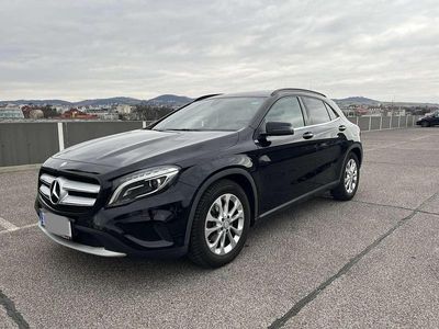 Schwarz Gebraucht 2016 Mercedes GLA180 Edition SUV | € 17.500 (Teuer)