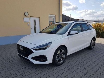 Grün Neu 2025 Hyundai i30 Style Limousine | € 31.980 (Fairer Preis)