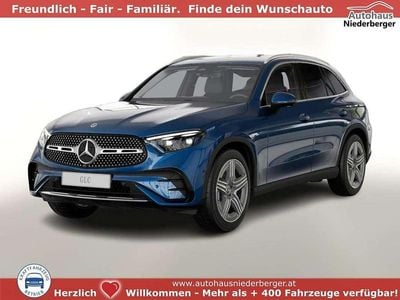 Blau Gebraucht 2024 Mercedes GLC200 AMG line SUV | € 68.400