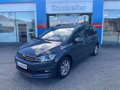 Grau Gebraucht 2022 VW Touran Van / Kleinbus | € 24.990 (Fairer Preis)