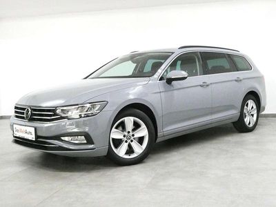 Grau Gebraucht 2022 VW Passat R Kombi | € 24.980 (Etwas zu teuer)