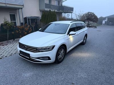 Weiß Gebraucht 2021 VW Passat Business Kombi | € 14.900 (Fairer Preis)