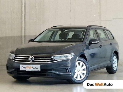 Mittelgrau normal Gebraucht 2021 VW Passat Kombi | € 18.860 (Fairer Preis)