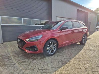 Rot Neu 2025 Hyundai i30 Kombi | € 26.982 (Etwas zu teuer)