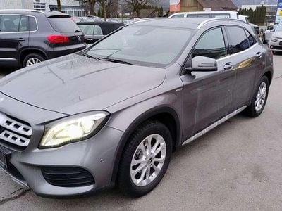 Gebraucht Mercedes GLA220 177 PS (130 kW) 2018 Grau SUV