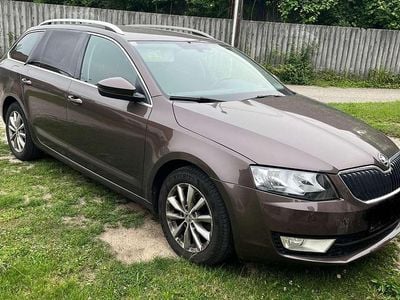 Braun Gebraucht 2016 Skoda Octavia Style Kombi | € 8.900 (Fairer Preis)