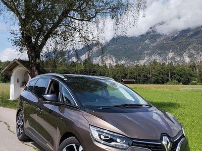 Bronze Gebraucht 2017 Renault Grand Scénic Bose Edition Van / Kleinbus | € 10.990