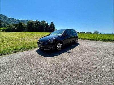 Schwarz Gebraucht 2016 VW Golf VII Allstar | € 14.800 (Fairer Preis)