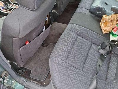 Grün Gebraucht 1994 Mercedes C220 Elegance Limousine | € 5.000