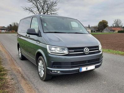 Gebraucht VW Multivan 150 PS (110 kW) 2019 Grau Van