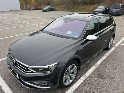 Grau Gebraucht 2021 VW Passat Alltrack Kombi | € 30.990 (Fairer Preis)