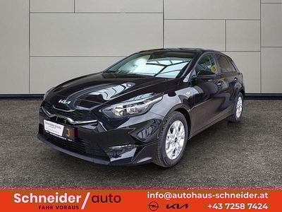 Neu Kia Ceed Style 101 PS (74 kW) 2025 Schwarz Kleinwagen