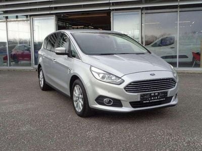 Gebraucht Ford S-MAX Titanium 150 PS (110 kW) 2018 Silber Van / Kleinbus