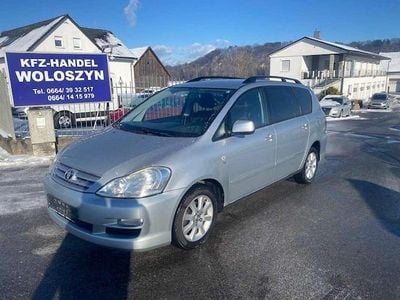 Gebraucht Toyota Avensis Verso Sol 116 PS (85 kW) 2004 Silber Van / Kleinbus