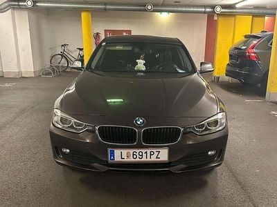 Gebraucht BMW 320 Efficient Dynamics 163 PS (119 kW) 2014 Braun Limousine