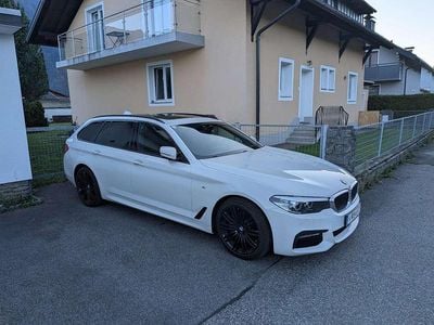 Weiß Gebraucht 2018 BMW 530 Kombi | € 34.900